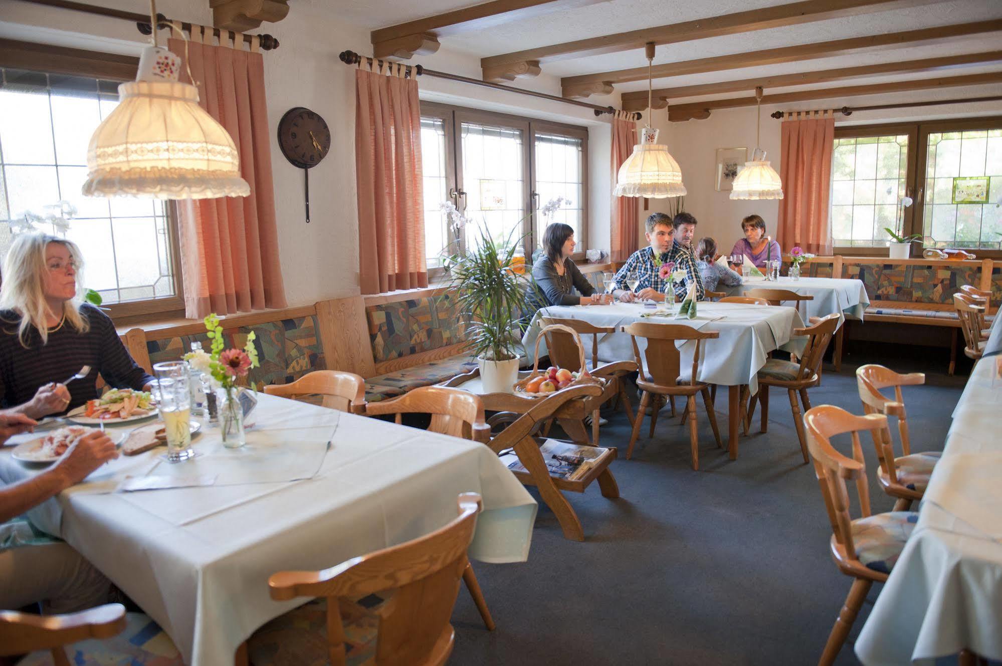 Landgasthof Linde Deggenhausertal Εξωτερικό φωτογραφία